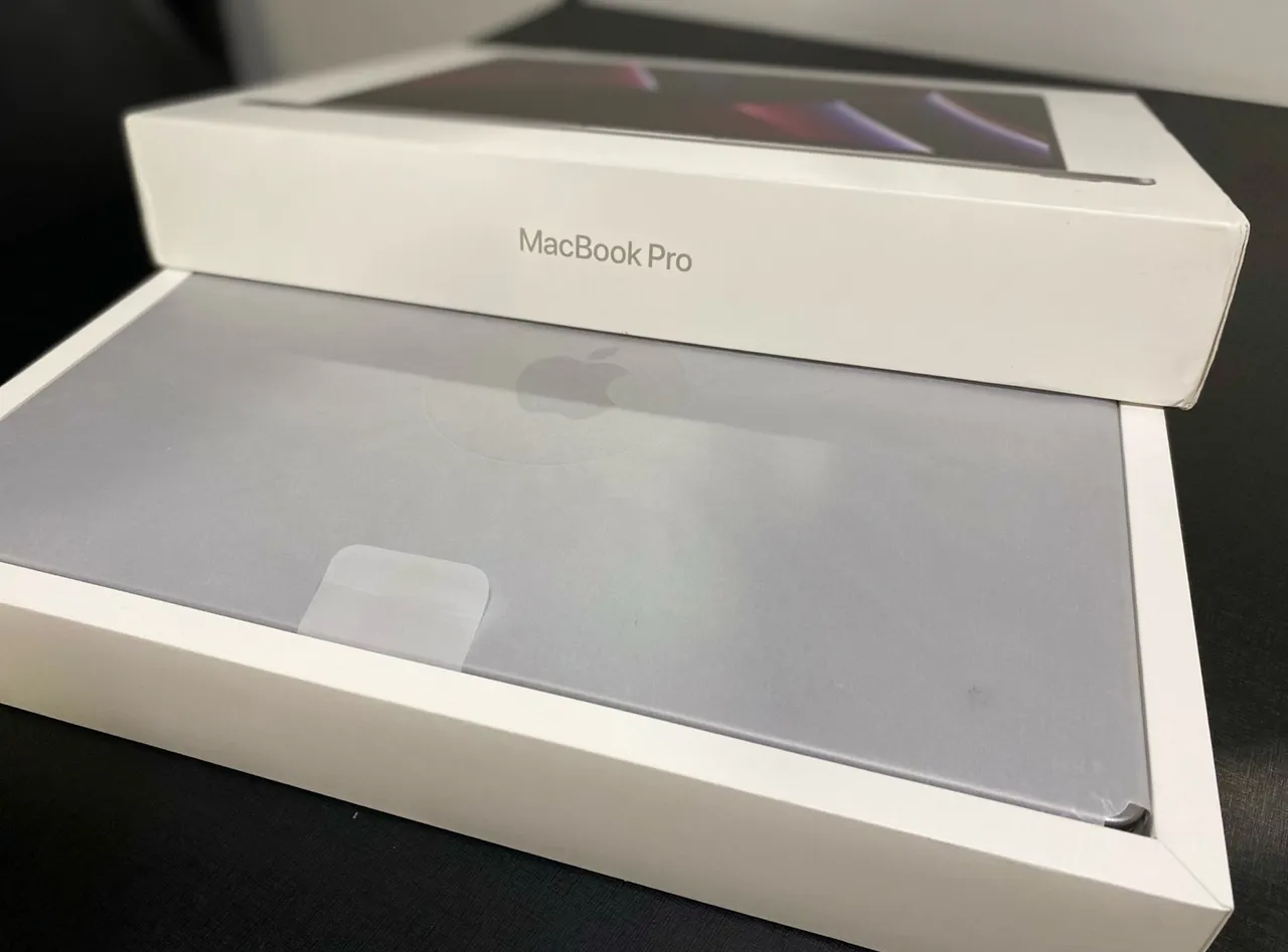 MacBook Pro 16 M2Max 